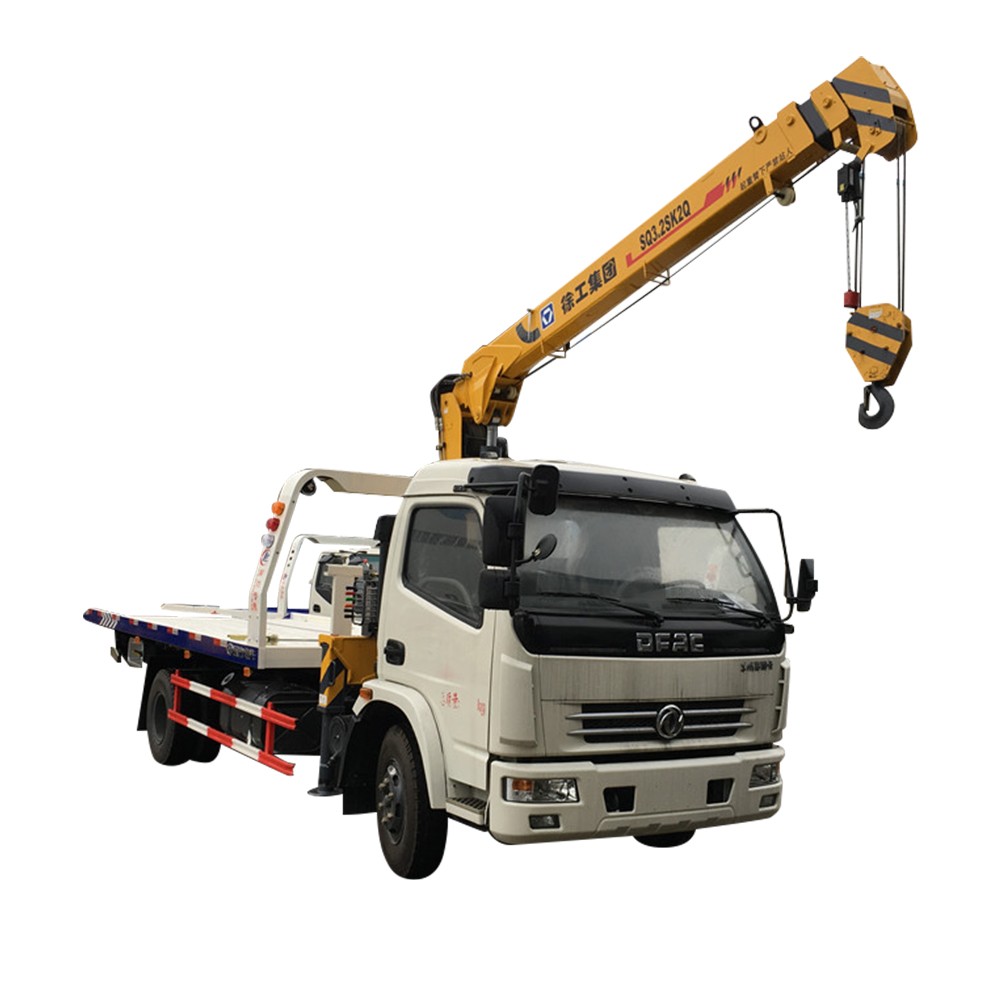 クレーン付き東風6トン回収トラック